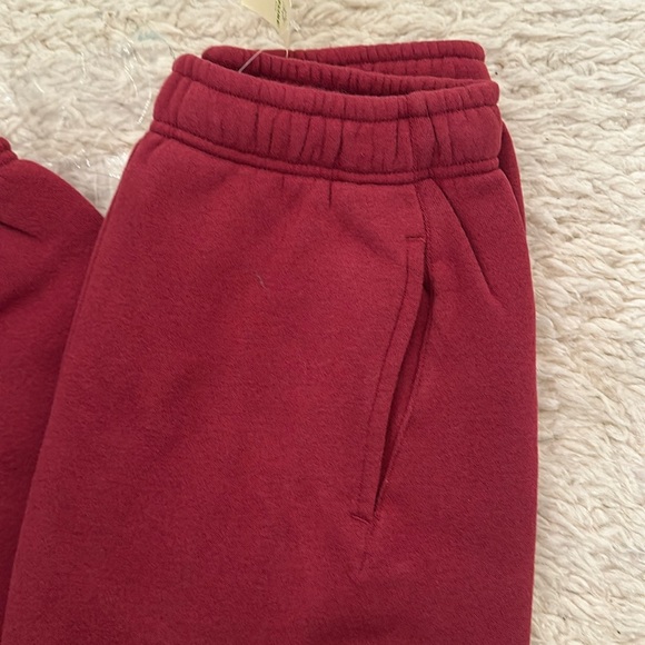 Red OFFLINE By Aerie Cloud Fleece Jogger - Picture 2 of 4